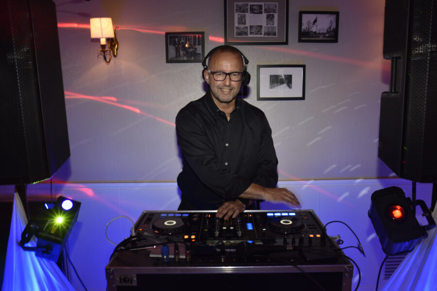 DJ Ron9
